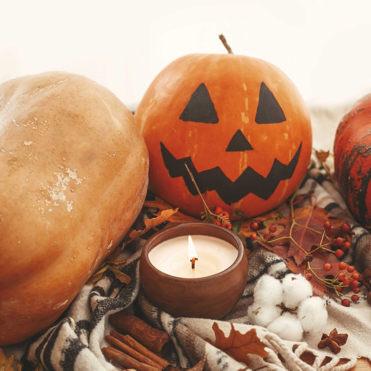 Two unique holidays that we love!  The gatherings, candy, costumes and festivities….Juanita’s celebrates with you! 
#diadelosmuertos #dayofthedead #halloween2021 #candy #mexicanfood #traditions #calavera