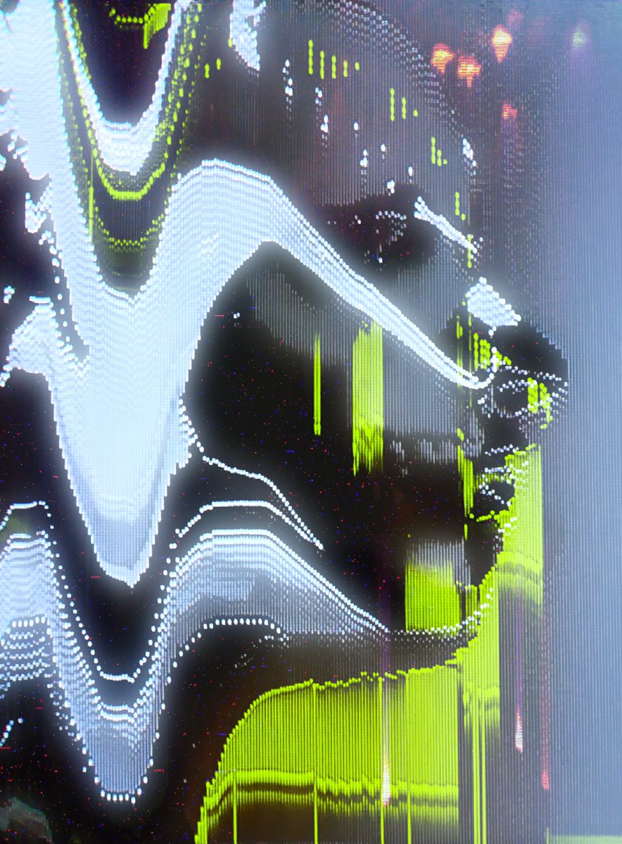 Unconstructed tweet media