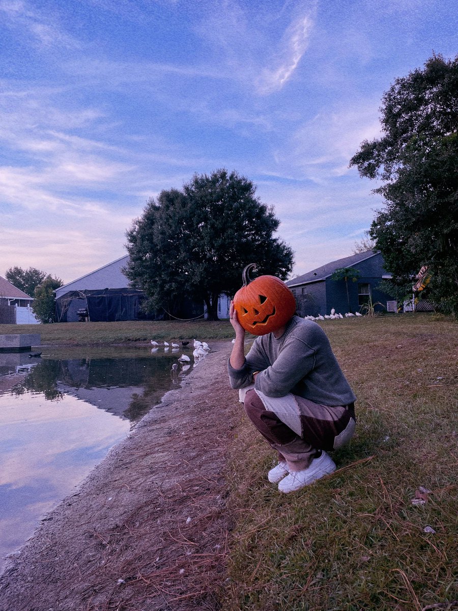 henryocana_'s tweet photo. Spooky season 🎃 #pumpkinhead https://t.co/3N1JLmVovT
