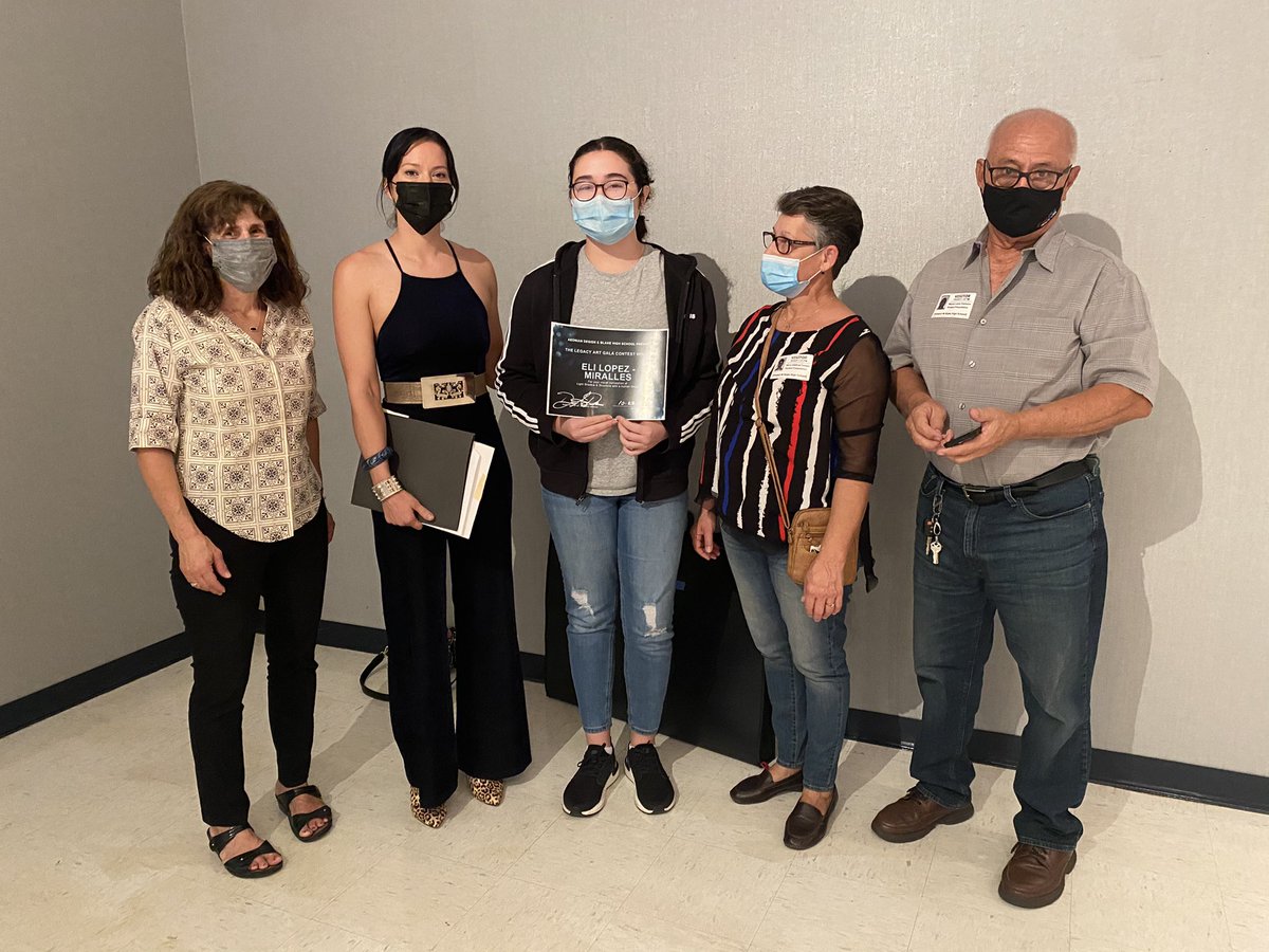 Blake Art student Eli Lopez-Miralles is presented with her 1st Place Award for the Legacy Art Gala Contest. <a href="/JSaltersHWB/">Jesse Salters</a> <a href="/SDHCMagnet/">HCPS Magnet Schools and Programs</a> <a href="/AddisonGDavis/">Addison Davis</a> <a href="/HillsboroughSch/">Hillsborough Schools</a>