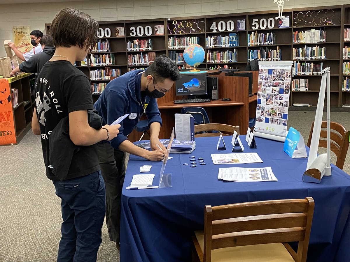 LWHS_Canes's tweet photo. Our Cane students are visiting with CF, University of Alabama, TRIO, Santa Fe, MTC, Saint Leo, and University of North Florida. Many of these schools are waiving application fees. Stop by and take a virtual campus visit. #mypathway #lakesidepride https://t.co/xXQzm2rZdc