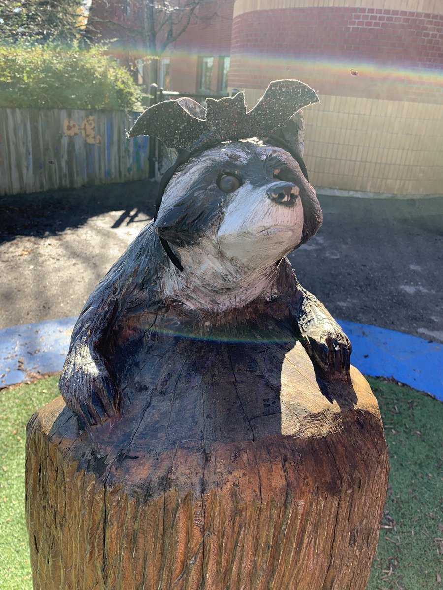 MsDsLearners's tweet photo. Our playground friend always has a new look🦝 After 2 rainy days, our Kinder friends got to enjoy the beautiful weather 🌞 https://t.co/ET41aGfGaw
