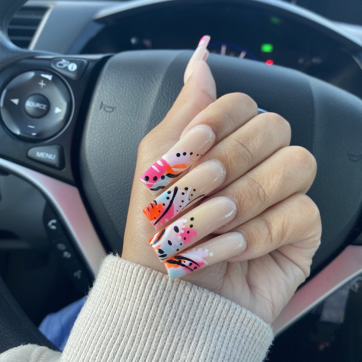 yanathevirgo's tweet photo. oh nothing just snapped on my nails
#ASUTwitter 
link in bio to book :)) https://t.co/5uVGDxnBHC