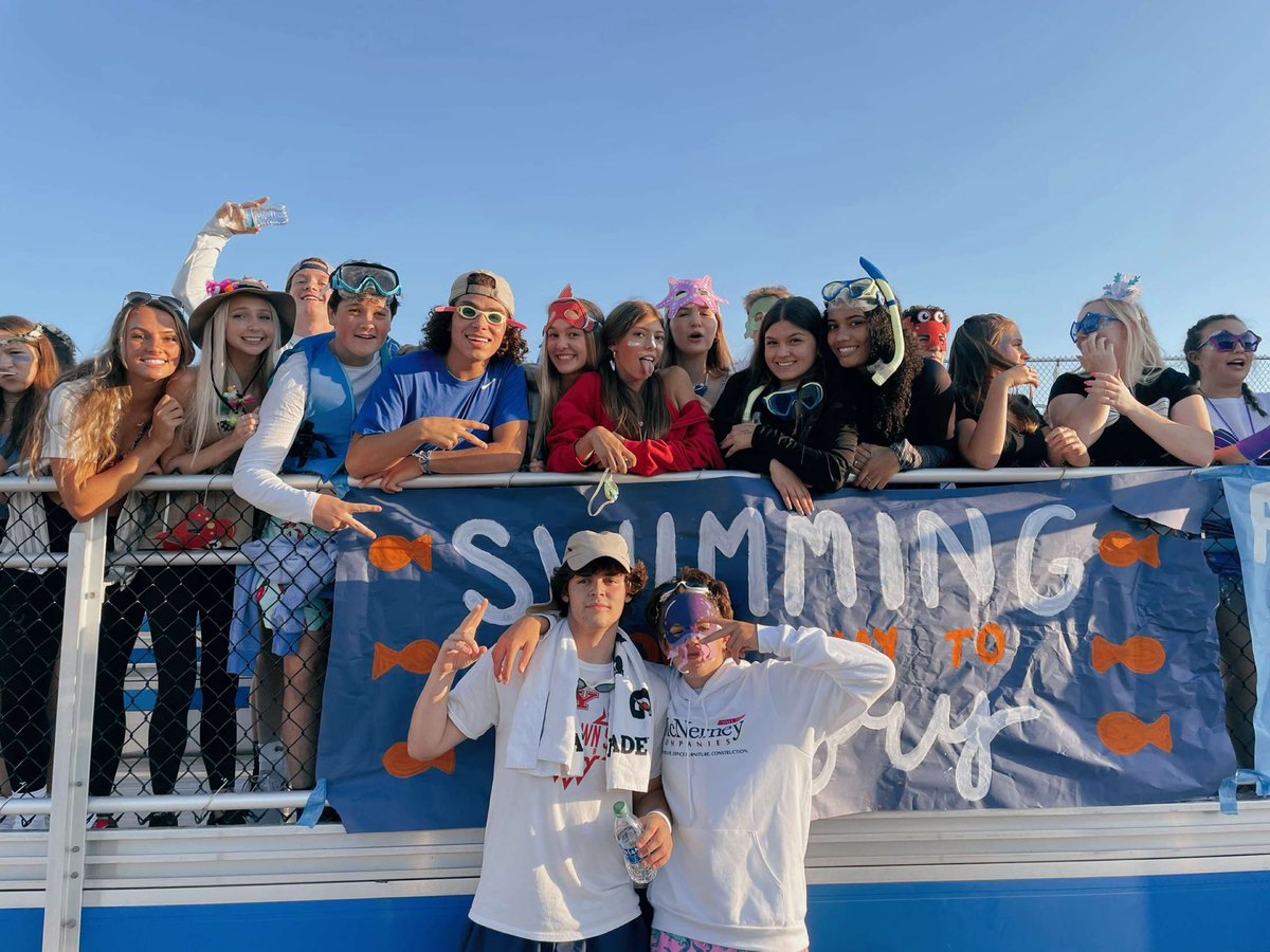 ejm89's tweet photo. STUDENT SECTION OF THE SEASON @BCSNsports https://t.co/IaYwk193pE
