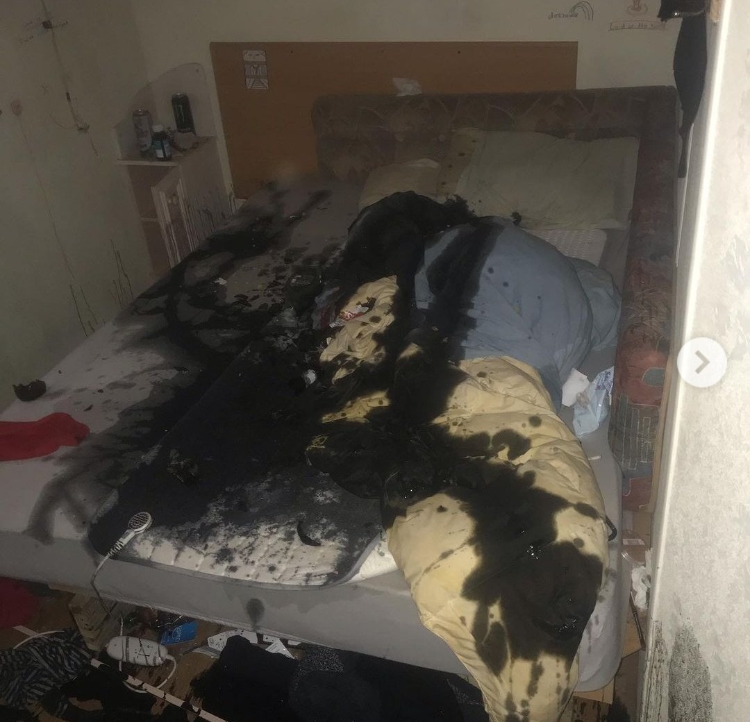 CATU Crumlin Drimnagh (@catucrumlin) on Twitter photo From <a href="/thatsocialcentr/">ThatSocialCentre</a> :
"We’ve taken back the space, but the damage is bad. They’ve covered everyone’s rooms in oil, smashed every toilet, every appliance, every window, and worst of all, torn up all the spaces we use for community events. They even sawed into the roof..." From <a href="/thatsocialcentr/">ThatSocialCentre</a> :
"We’ve taken back the space, but the damage is bad. They’ve covered everyone’s rooms in oil, smashed every toilet, every appliance, every window, and worst of all, torn up all the spaces we use for community events. They even sawed into the roof..."