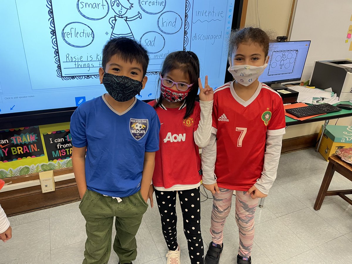 MrsAustinHGS's tweet photo. TEAM up against drugs! Red Ribbon Spirit Week! 🏈⚽️🏀 #SecondGradersRock https://t.co/pZ0Izjt1zV