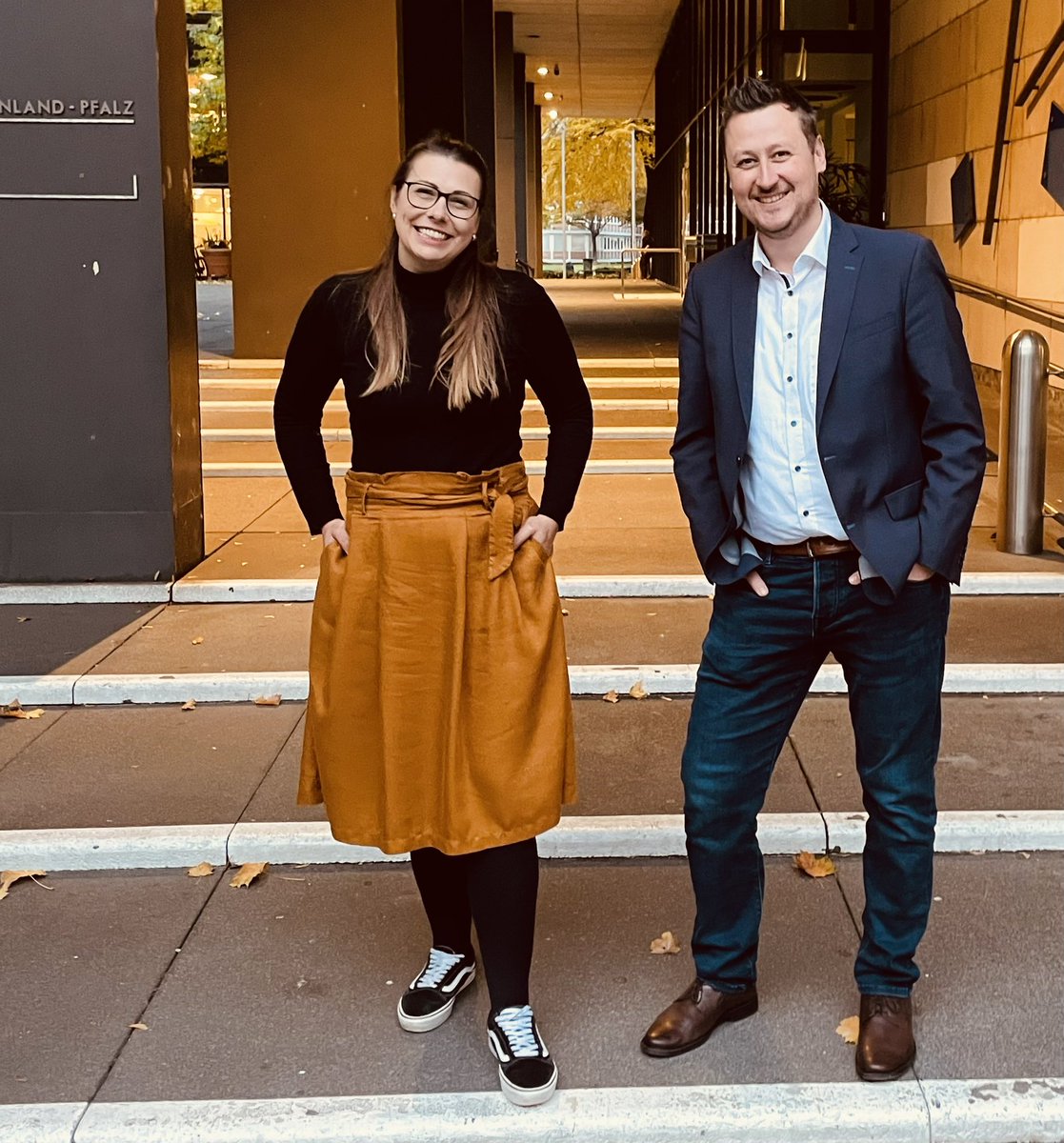 Grüße aus Mainz: Die erste Folge ist im Kasten! 🎬 🤩

#2inMZ <a href="/Tamara__Mueller/">Tamara Müller</a> @SteinMdL