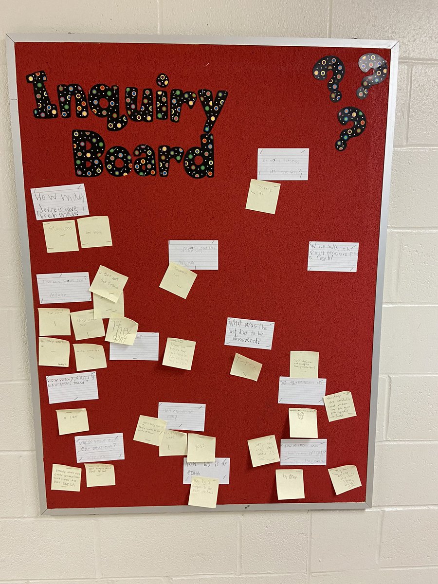 ckilleenddsb's tweet photo. Grade 3 inquiry board @MEGANSIMS79.  What a great way to learn.  Start with a question and seek out possible answers to learn and  unlearn.  #LakesideEngagement https://t.co/Ik0h2Pa1mJ
