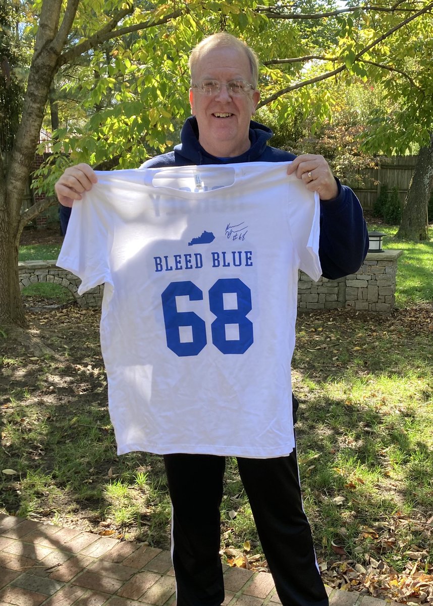 MagDaddyKY's tweet photo. Excited to get my newest UK shirt! Go @Work_Horse68 ! https://t.co/HtYXrtyXvG