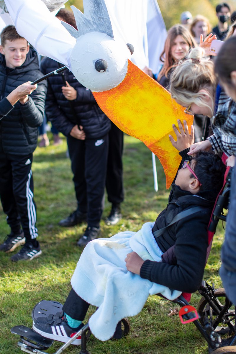 TheGulbenkian's tweet photo. #TBT to just some of the incredible moments we witnessed  @walkwithamal @UniKent #Canterbury last week with #LittleAmal, a giant puppet of a 9-year-old refugee &amp; friends.👣

📷: @mistereb https://t.co/2Mz8pd7Nkl