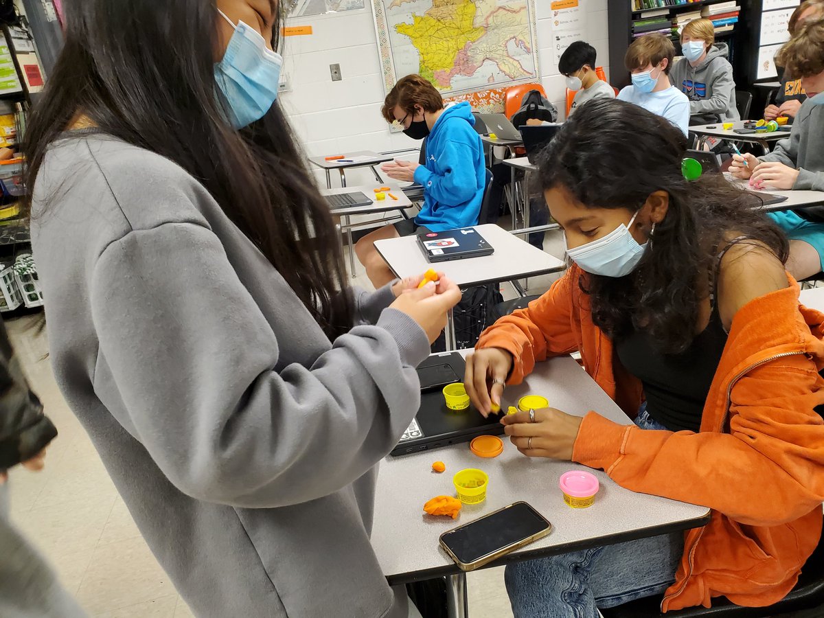 feroxfemina's tweet photo. Fun first @houstonhighGMSD @hhslatin club meeting where we explored mythological Monsters and made our own representations for a club contest! We are prepping for the @etclassics kahoot tomorrow! #lovemyscholars #tjcl #teachgmsd #thegmsdconnection #houstonishome https://t.co/lRTGFbrwL1