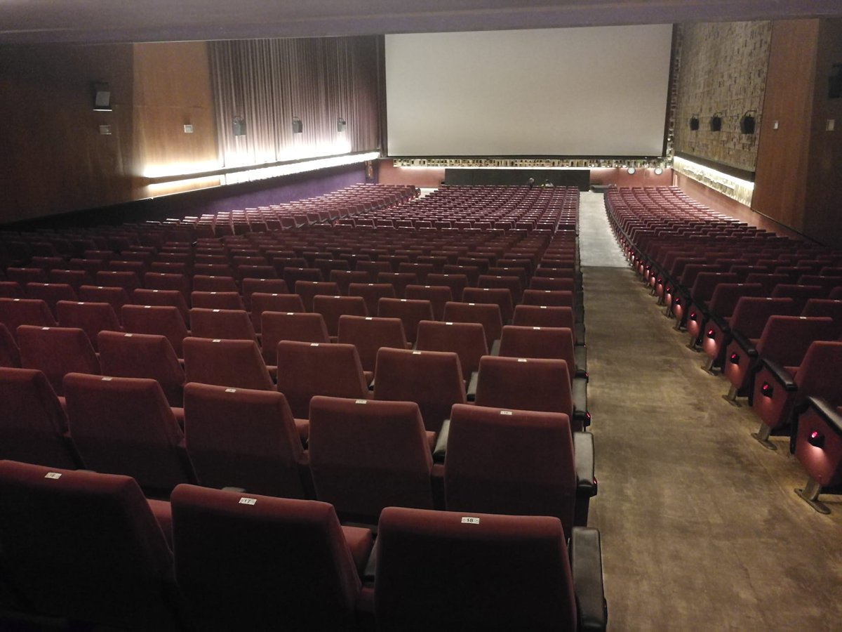 FilmsAccent's tweet photo. Quins nervis! Ja tenim la sala Aribau a punt per l'estrena! #Burrull #29oct 19:30 Entrades disponibles https://t.co/b0x6iG6048 https://t.co/UbTGnZoBjY