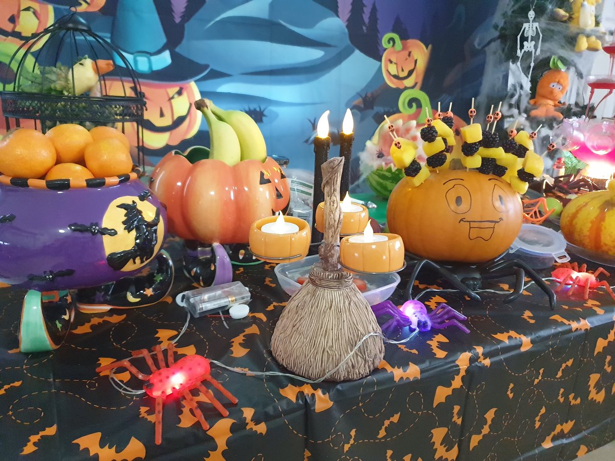 iamhealtheee's tweet photo. The chills were multiplying and some witch spells helped the Frightening Fruits session on Zoom today. Just a few on the cauldron @HabintegNI @magsmclaughlin1 @GeraldineFitzp1 @KathyCra @MickyFarren @johnmpdq @BronaghMccalli1 @Ciaran028 https://t.co/nX37BBYFZn