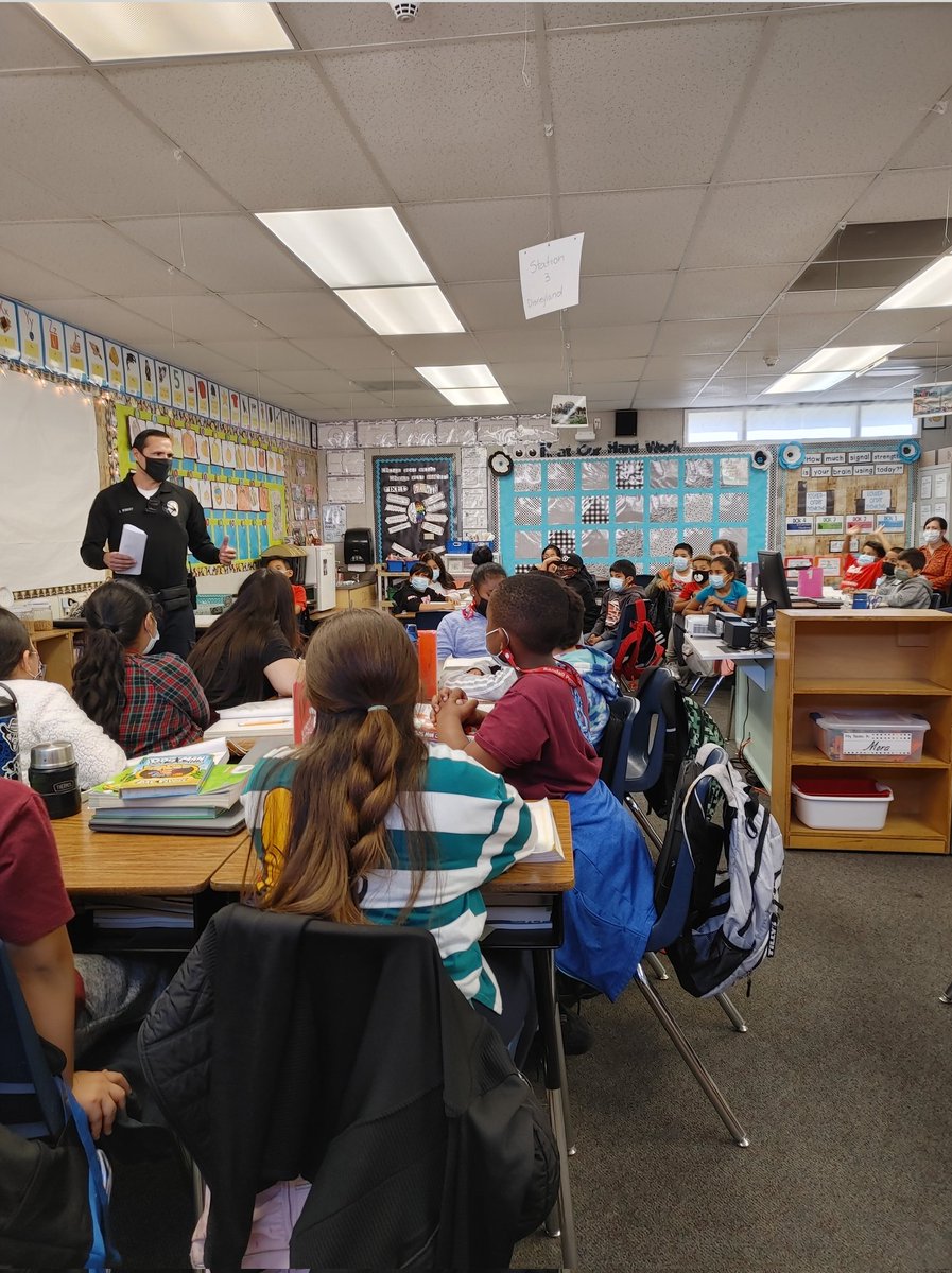 FUSD_MTSS's tweet photo. Yesterday we kicked off our PALS (Promoting Advanced Leadership Skills)  program to students at Date and Randall Pepper. Our students learned how to be a leader on campus and at home. #fusd #MTSS #cwa #fontanaschoolpolice https://t.co/GQsssRZncu