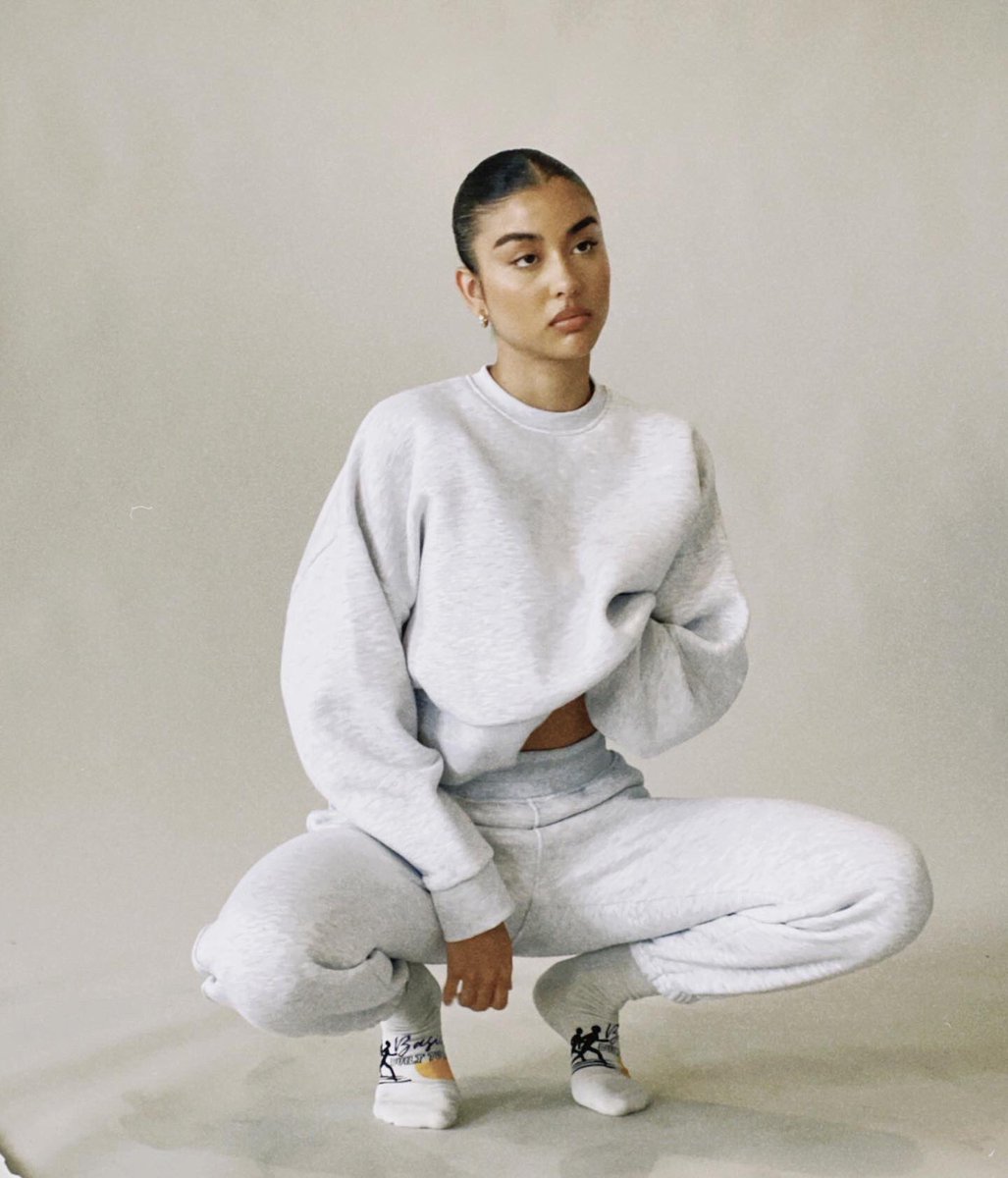 Sisters_Seekers's tweet image. BTL GIVEAWAY🌪

Want to win our full “TRADEMARK” Set in “PASSIVE” to keep you cosy this A/W?☁️

Just Follow us, Like and Retweet this Tweet to Enter✍🏽

Winner will be announced 03/11/21 @ 6PM

GOOD LUCK🏆