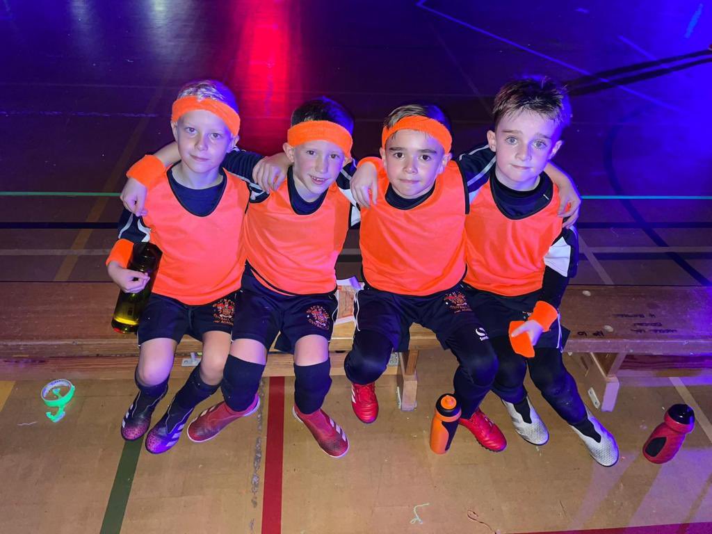 BFCYouthAcademy's tweet photo. 🚥🚥Let it Glow 🚥 Blackpool FC Pre Academy hosted a 3v3 Glow Football Festival this afternoon in partnership with Lightpool Festival 🌈💡and @bfcct Thank you to Sheffield Utd and Accrington Stanley for bringing the boys over to Blackpool. We hope we brightened up your day 😀⚽️🍊 https://t.co/ShnZapOUsr
