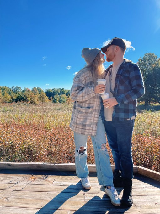 Pumpkin spice szn. 🎃🍂 https://t.co/tKvQ90WlkB