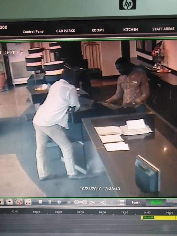 slightlyusedv's tweet photo. Images of Hopeson Adorye at Golden Tulip Hotel  to execute the agenda on Serwaa Broni to do away with evidence on Akufo-Addo’s infidelity as alleged by Serwaa Broni.
Herrr NPP and evil agenda, you gave the lady 20,000 cedis and went to stage a robbery to take it back #KromAy3Shi https://t.co/qIQ0IVCsXk