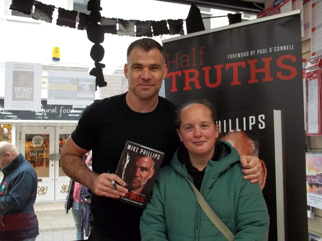 Mike Phillips book signing at Victoria book shop today! 🏉👍
<a href="/mikephillips009/">Mike Phillips</a>