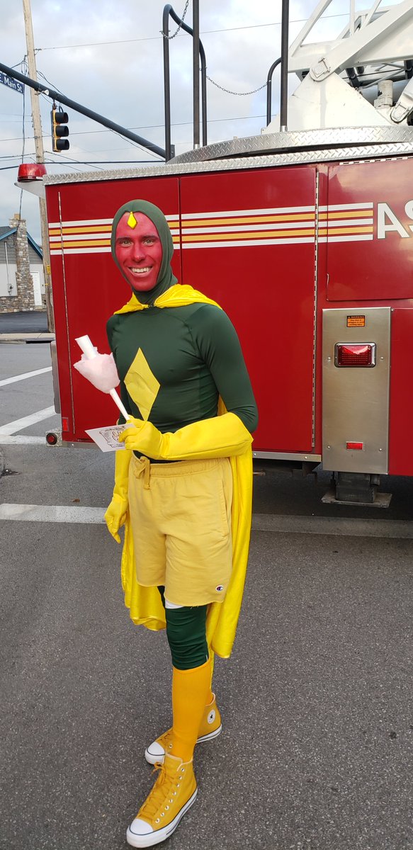 JenDHaglund's tweet image. I am only here to show that I saw Vision last night. @wandavision