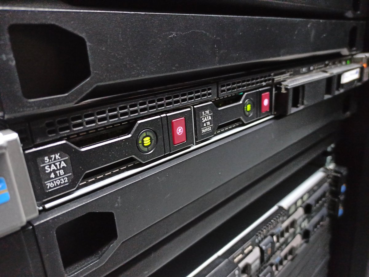 DreamNetCloud's tweet image. Here's our physical Point of Presence for DreamNetwork at @Dyjix 😇

Connected with 2x10G links protected with a powerful Anti-DDoS 🔥

We are preparing a second physical PoP for more stability for DreamShield ⚡

For all inquiries 👉 contact@dreamnetwork.cloud