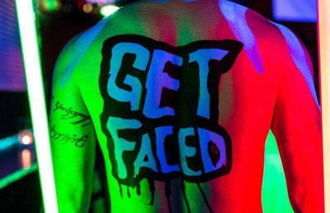 WTCoffeeThingsR's tweet photo. Every Halloween I spend the whole day painting faces and bodies.
By the end of the day. 10+ appointments later.
#GetFaced is the name of my face painting and entertainment company 🤷♀️👌 covid put it to rest. https://t.co/gT3CE4DKOZ