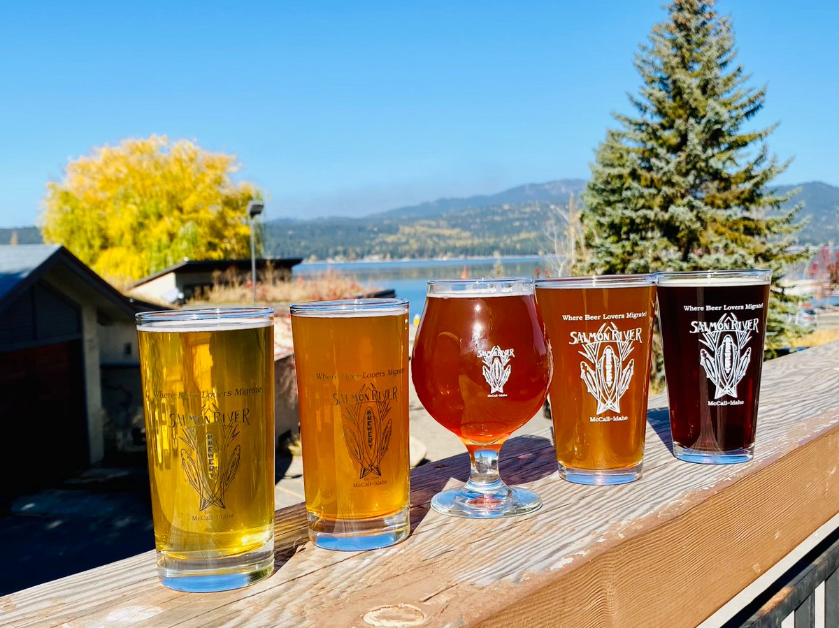SRBBrewing's tweet image. Hump Day Specials!
$3 Pints on Schwarzbier - Rhubarb Blueberry Wheat - Hazy Daze Hefeweizen 
#happyhumpday #beerisgood #wherebeerloversmigrate