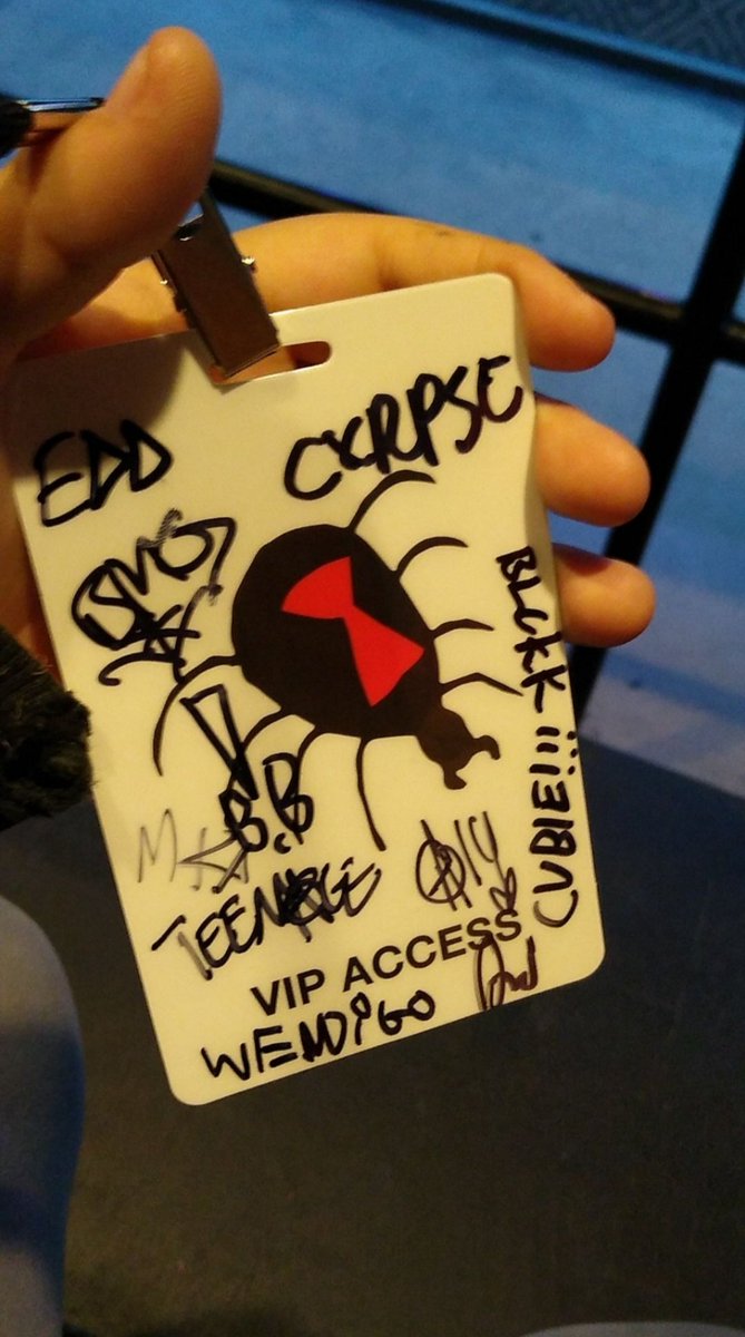 01ashesreal's tweet photo. at my first concert im so Excited! https://t.co/gaDKQc9XJH