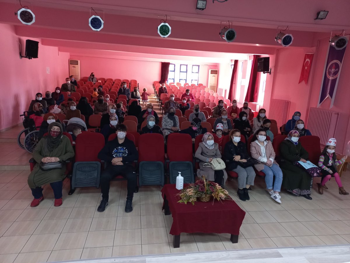 InonuCanik's tweet photo. 2021-2022 Eğitim Öğretim yılı Okul Aile Birliği toplantımızı gerçekleştirdik.Katılım sağlayan öğretmen ve velilerimize teşekkür eder,hayırlı olmasını dileriz.@CanikMem @Uzunlar61551 https://t.co/ypbAyv31An
