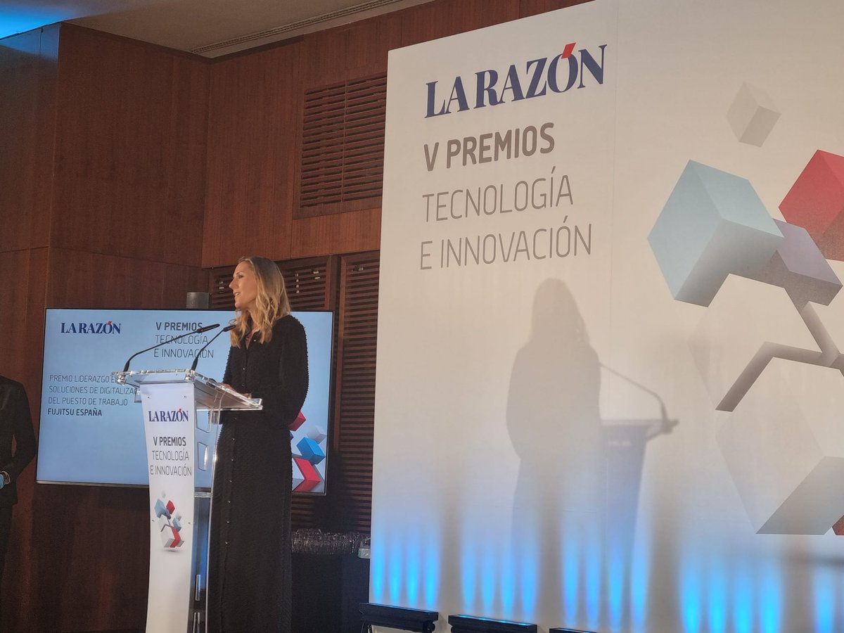 Fujitsu_ES's tweet photo. 🏆 Asistimos a la V edición de los #PremiosTecnología de @larazon_es, en la que @Fujitsu_ES ha sido reconocida por sus propuestas de digitalización del puesto de trabajo. #WorkLifeShift https://t.co/bcs4XFDgGj