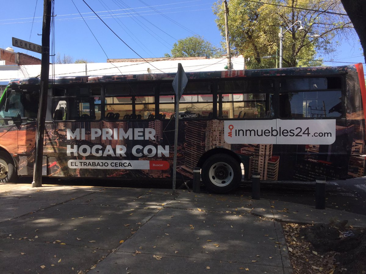 AmericasUnidas_'s tweet photo. @OHarfuch @OVIALCDMX @LaSEMOVI @UCS_GCDMX @SSC_CDMX por favor liberar paso peatonal frente a primaria Jonás E Salk bloqueado por camión sin placas en romero esq 5 de febrero col @AmericasUnidas_ @BJAlcaldia @PoderAG_BJ @STaboadaMx https://t.co/v94Q3Rk6Uj
