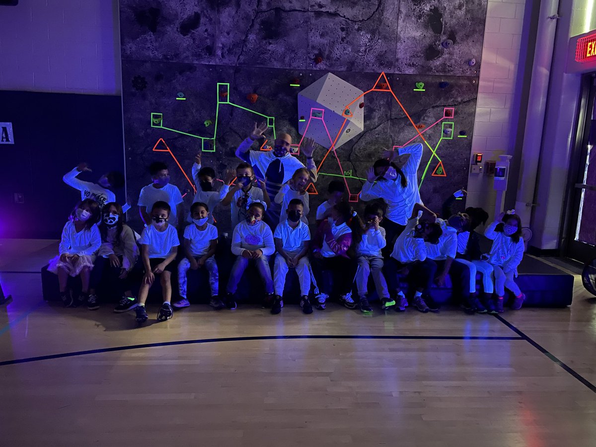 These students were “glowing” all day in excitement 🎉