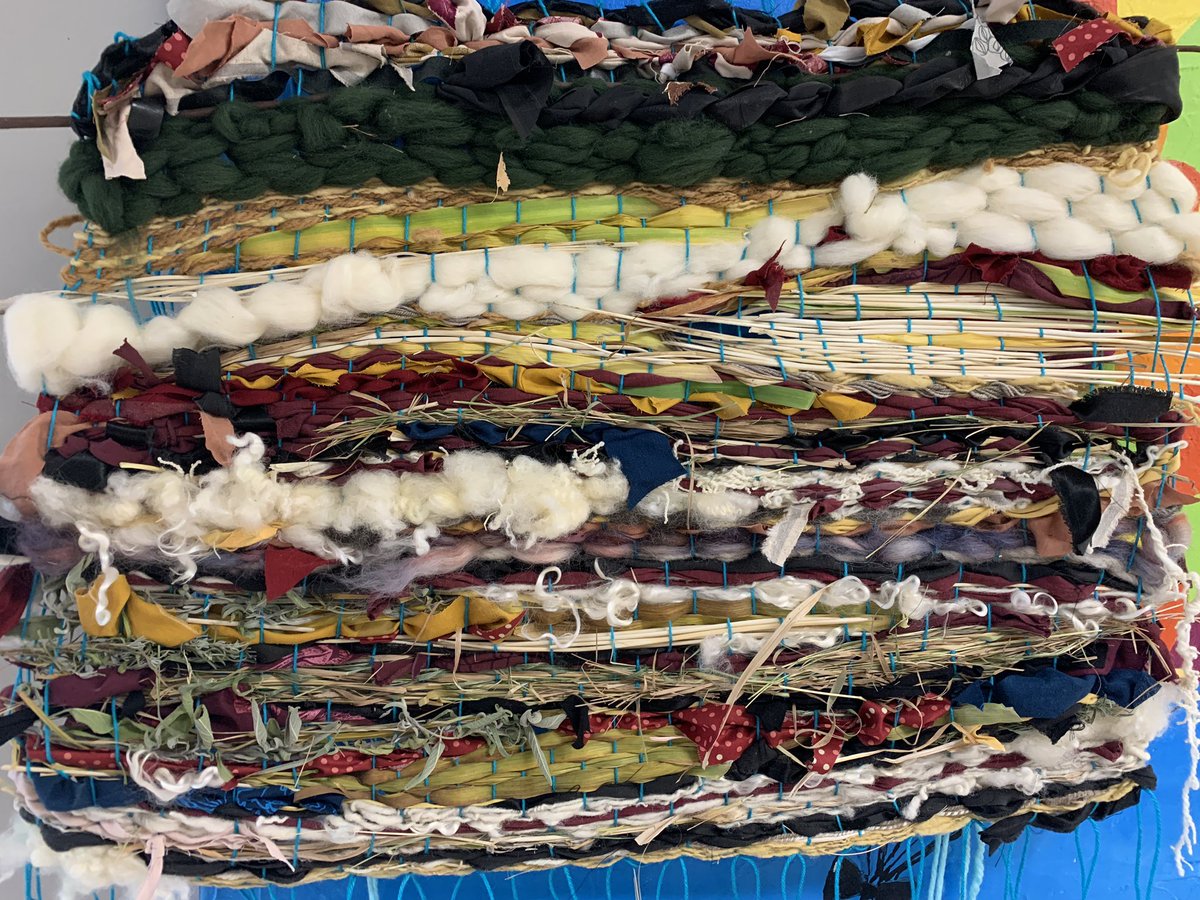 graf_johnstone's tweet photo. Art 7s have been exploring the book #FindingWild and noticing urban/wild (manufactured/natural) juxtapositions for a watercolour piece. This #weaving helped us come to know materials, textures and juxtaposition better. Appreciative for the #material donations. <3 @CalGirlsSchool https://t.co/gsgstGvI7k