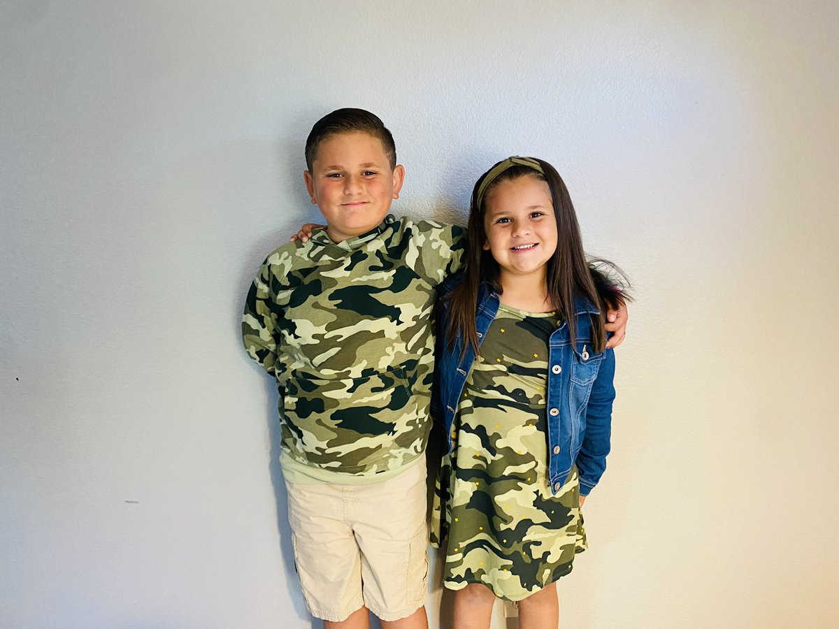 StacyR_82's tweet photo. #CamoDay #RedRibbonWeek @MayRanch https://t.co/SykGuRJ288