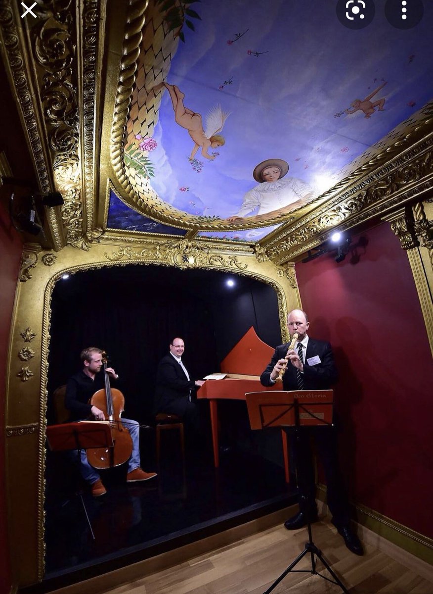 IMarcillac's tweet photo. De nombreux enfants des centres de loisirs de la @VilledeChatou découvrent cette semaine l’opéra 🤩🎶🎶#operabus #culture Merci au RotaryClub du Vesinet https://t.co/tTyYUZVj18