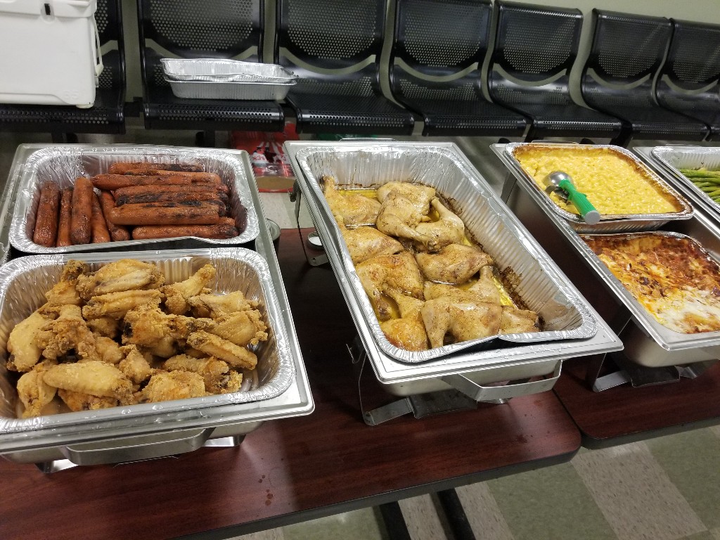 Pattons_Alcorn's tweet image. Special Order? Need to feed a lot of people? Got a group function? We can help. Send us a direct message for pricing. #wingPlatter #sandwichPlatter #casseroles