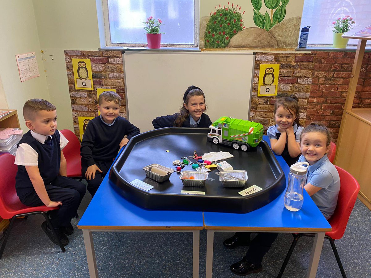 P1 showed great listening today, while working with one of their p7 buddies at the recycling station 😁♻️ #SuccessfulLearners #recycling