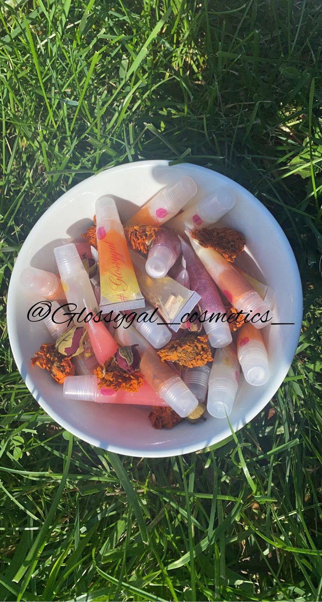 Goodafternoon Glossygals 💋,

 All of our Gloss including our Fall collection gloss 🍂 are ready for spooky season 🎃.                                  ✨Instagram: @Glossygal_cosmetics_