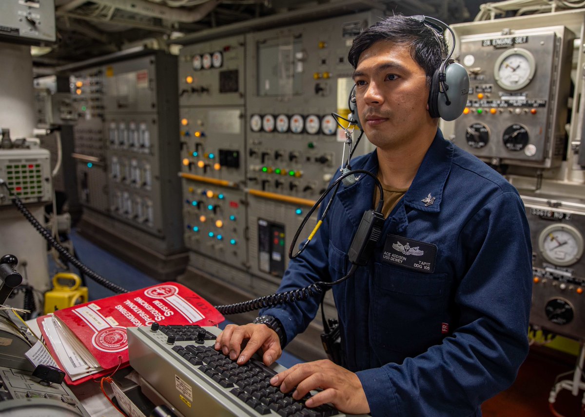 Do it, Dewey! ⚓ 

#USSDewey (DDG 105) conducts maritime operations while in the #EastChinaSea during a deployment to @US7thFleet in support of a #FreeAndOpenIndoPacific