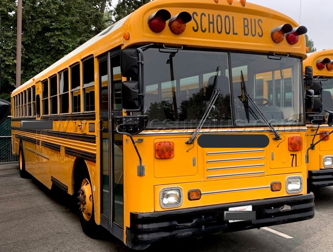 I'm making this trip all for this beauty. 🚍  Before I gut and transform it, I really wanna shoot in it<a href="/tag/apclips"class="tags"><span>#apclips</span></a><a href="/tag/ap4me"class="tags"><span>#ap4me</span></a>