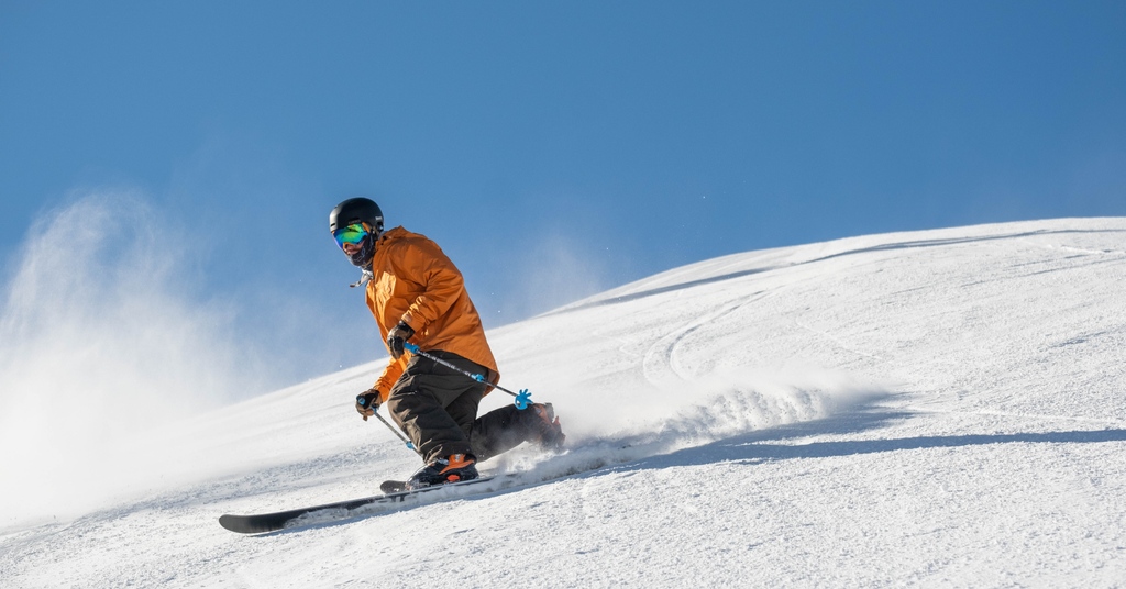 Our very own Miles Shaffer dropping the midweek motivation to help us get over the hump 💪🏻
—
The shop is OPEN Today Noon - 7pm and we’ve got what you need to have the best season yet! 
—
📍Groomer Central / @mileshaffer 
photo: <a href="/nyimaming/">nyima ming</a>