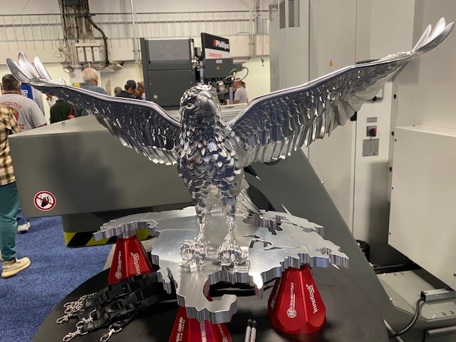 Phillips_Corp's tweet image. Are you at @SOUTHTEC_Expo in Greenville, SC? Don&apos;t miss your opportunity to see Hermle C250 live in action! Stop by booth #509 and say hi at! #SouthTec #Hermle