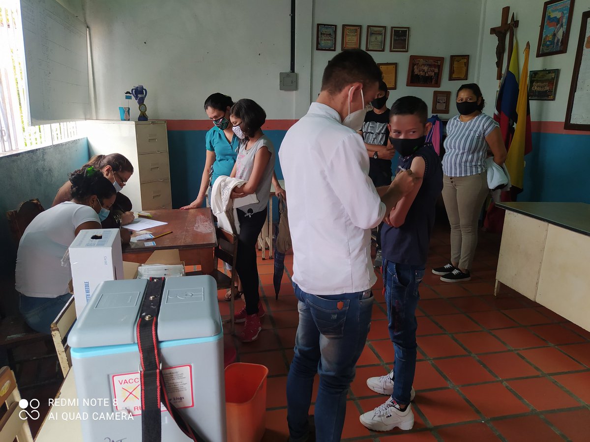Dednnazenaida's tweet photo. 27/10/21. Apoyo articulado con Supervisor - Jornada de Vacunación UE. Kilómetro en repuesta al Vértice 1.. Seguimiento de atención a estudiantes. Orientaciones de casos a representantes.
@charlychaves 
@edward_arellano 
@ZonaEducTachira 
@SPETachira @redintergranfe 
@codennat https://t.co/UUvbVc3dCO