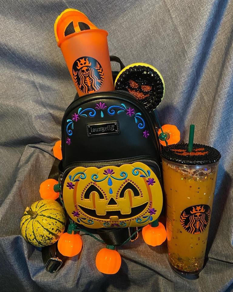 MariLizShop's tweet photo. Halloween hot cup and snow globe tumbler!! Super fun to make!! We’re so proud of how everything came out!! Thank you for this order!!

#Halloween #Loungefly #Pumpkin #PumpkinSpice #Orange #Cute #Starbucks #Tumbler #SnowGlobe #Cup #Cups #HotCup #Rhinestone #SnowGlobeTumbler https://t.co/WJxJOIZXAT