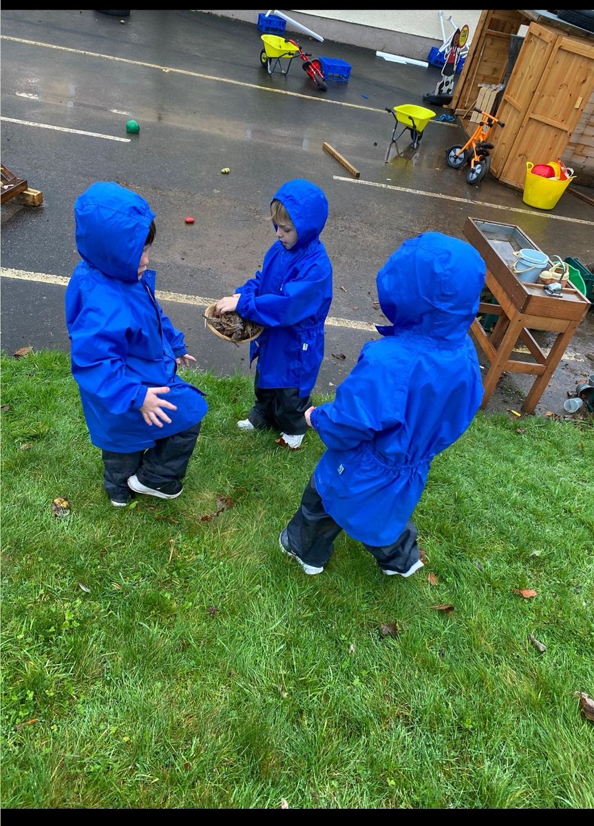 CarleithPSELCC's tweet photo. We enjoyed making nature sculptures with things we could find in the garden. We had to work as a team to collect items before making our creations! Lots of very creative ideas! #outdoorplay #beingme #outdorlearning https://t.co/ytNyoqr5hU