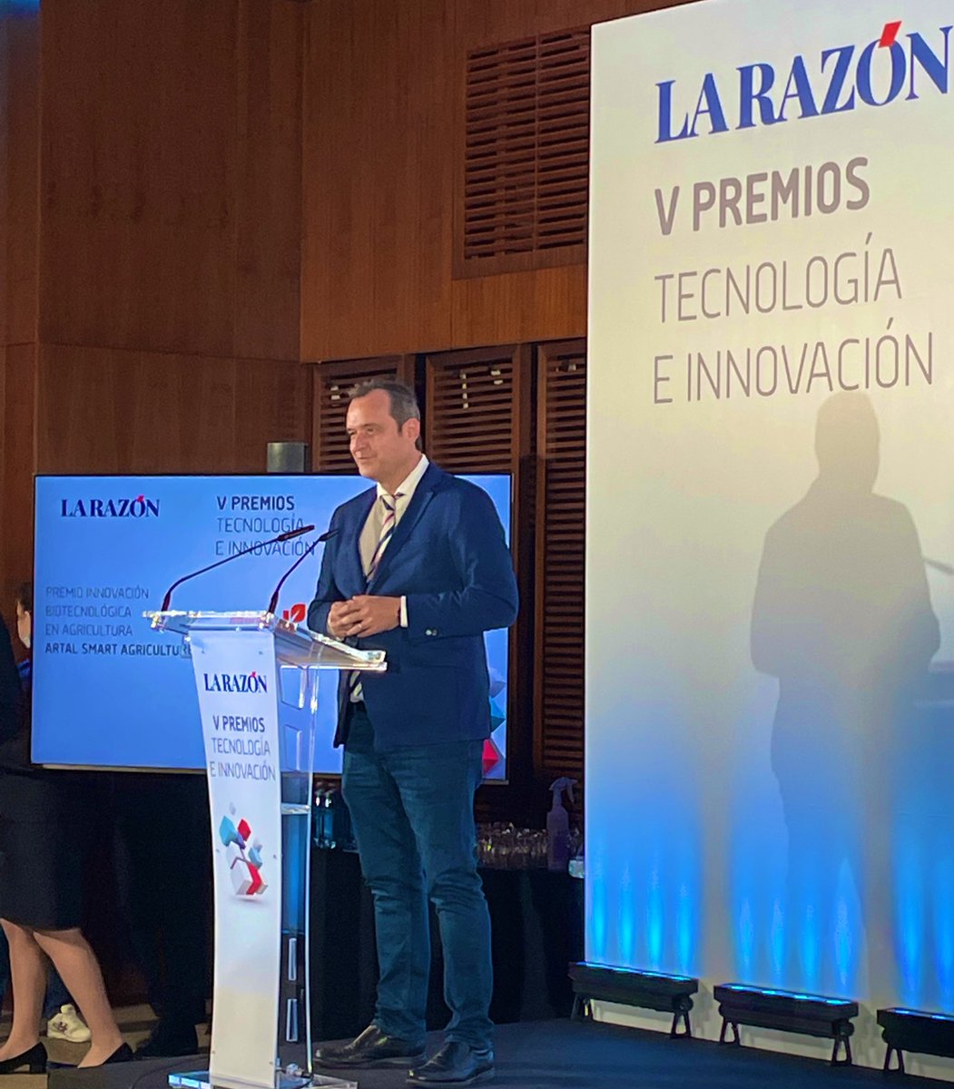 larazon_es's tweet photo. #PremiosTecnología | 

ARTAL SMART AGRICULTURE – Premio Innovación Biotecnológica En Agricultura. Juan Artal Huerta, Director General

@immuneinstitute – Premio a la educación en tecnología e innovación. Juan Riva de Aldama, Fundador y CEO de IMMUNE Technology Institute https://t.co/X3SvgJsXHX