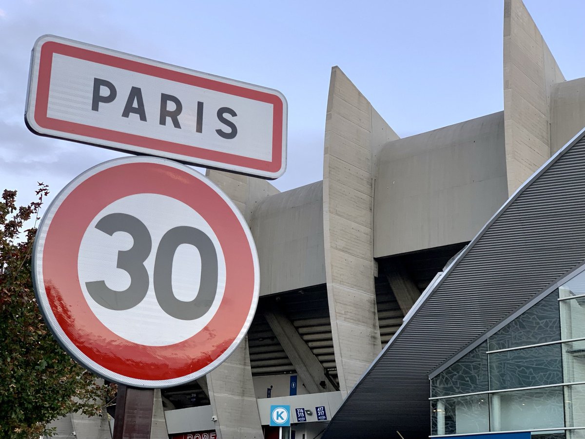 joep_mol's tweet photo. C’est incroyable: tout #Paris à 30 km/h!
Nu de rest van de Europese steden nog.
@rotterdam, @AmsterdamNL, @shertogenbosch,… https://t.co/2E2D2QmFev