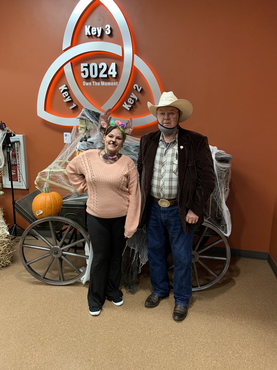 Andrew Wendt (@andrew_wendt) on Twitter photo Can’t forget Allied site manager Kelci and our front desk guard Mac! Thank you for dressing up today!! <a href="/THD_JFincher/">Jeremy Fincher</a> <a href="/Kevin_5024/">Kevin Maxwell</a> <a href="/Brandi_Mathis84/">Brandi Mathis</a> <a href="/OTM5024/">OwnTheMoment</a> Can’t forget Allied site manager Kelci and our front desk guard Mac! Thank you for dressing up today!! <a href="/THD_JFincher/">Jeremy Fincher</a> <a href="/Kevin_5024/">Kevin Maxwell</a> <a href="/Brandi_Mathis84/">Brandi Mathis</a> <a href="/OTM5024/">OwnTheMoment</a>