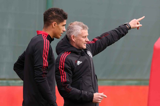 FCua0d7WEAM4jYX?format=jpg&name=small