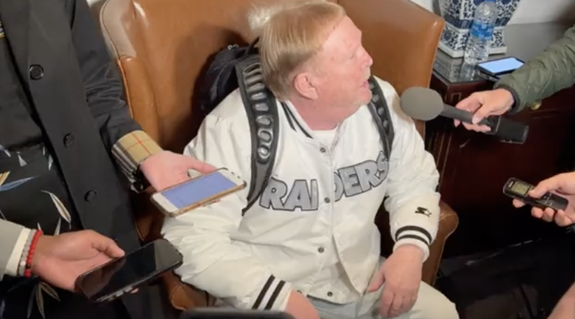 BarstoolBigCat's tweet image. Ive never seen a grown man look more like a 5 year old.